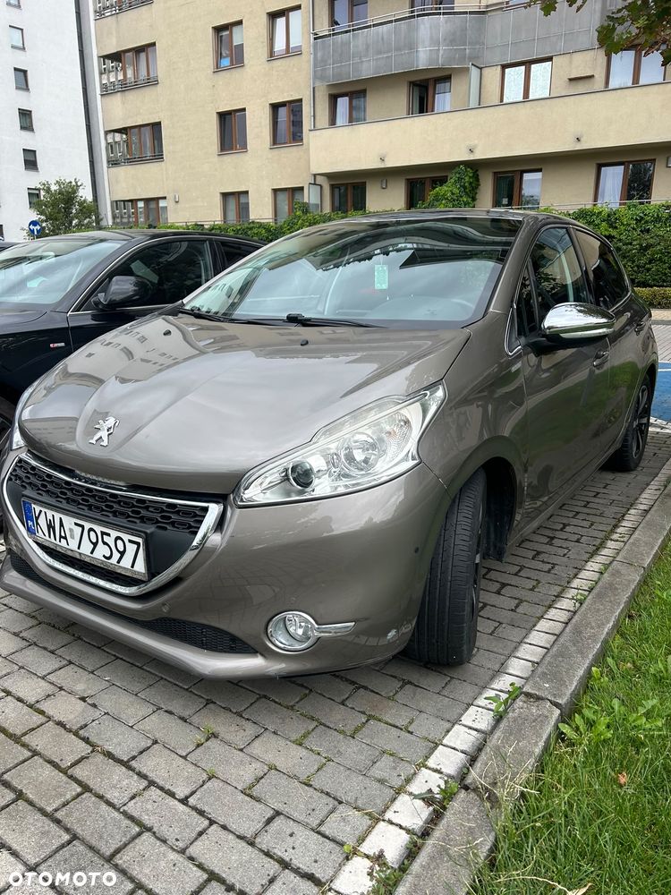 Peugeot 208 1.6 e-HDi Allure STT - 1