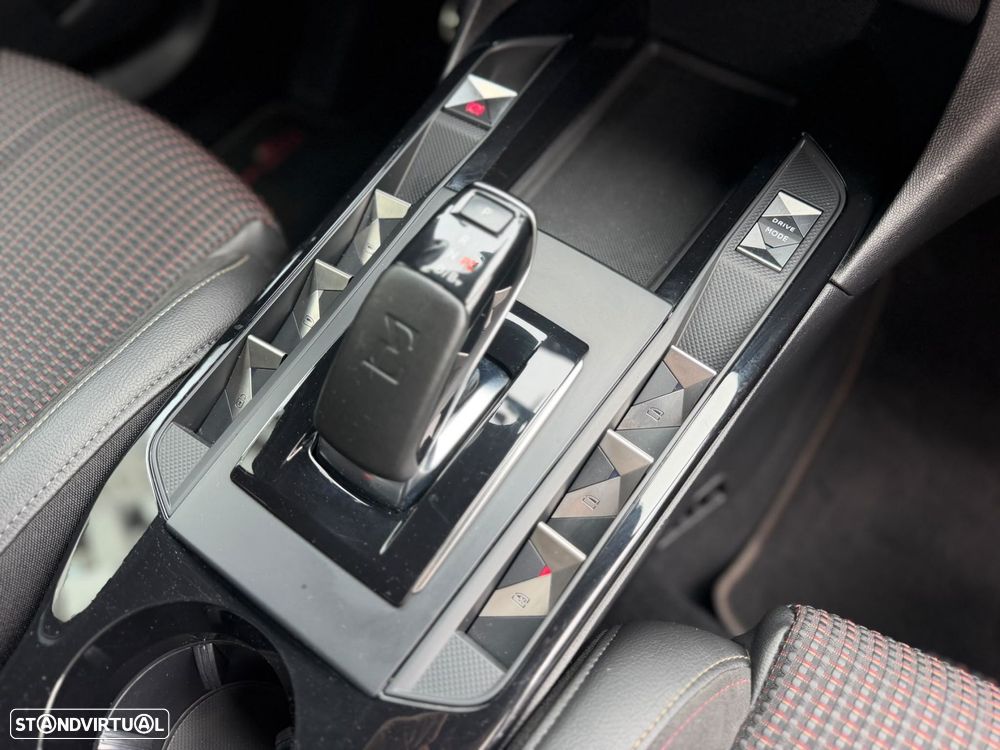 DS DS3 Crossback E-TENSE PERFORMANCE LINE - 27