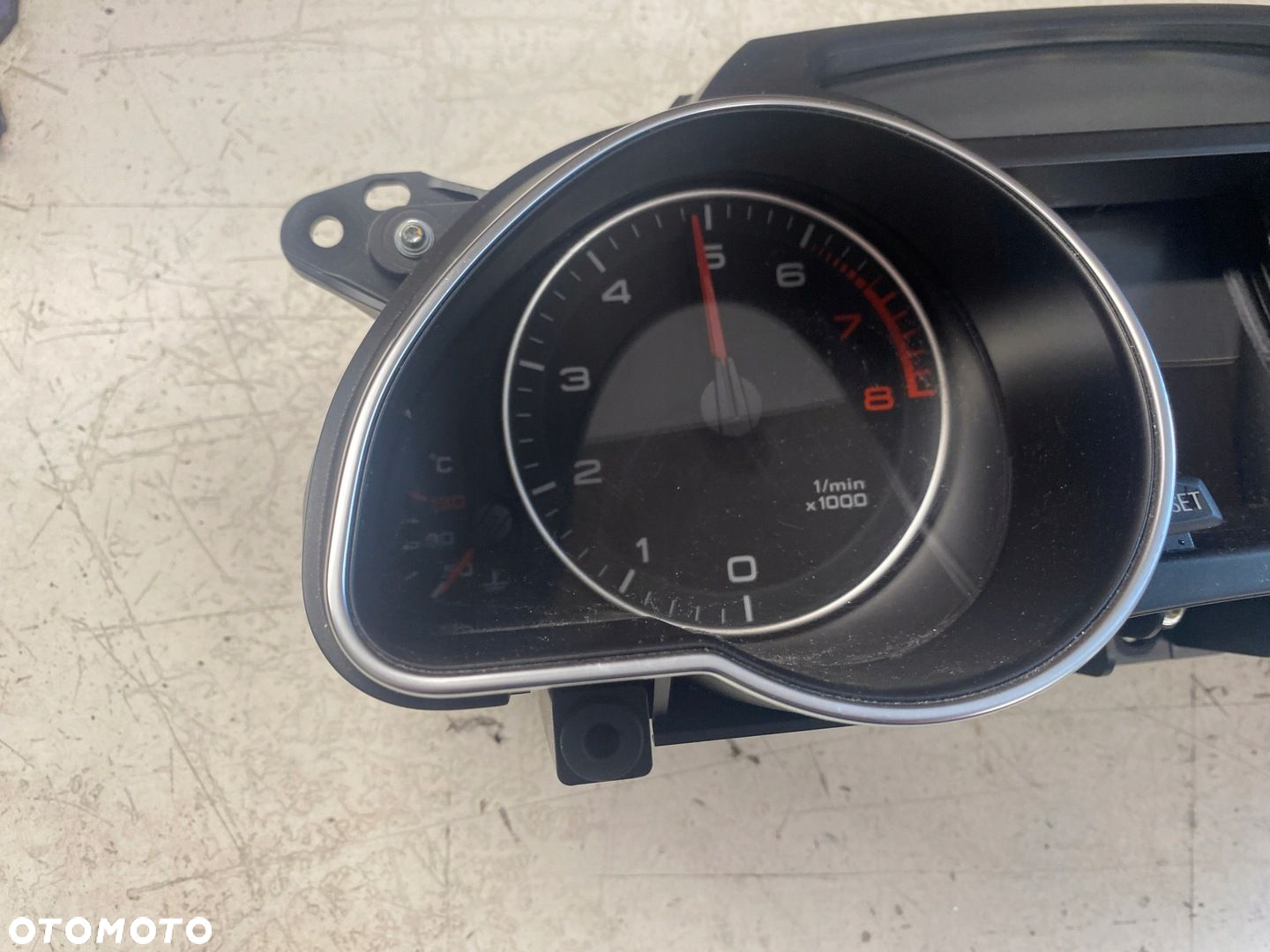 AUDI A5 8T 2.0 TFSI LICZNIK ZEGARY 8T0920901D - 4