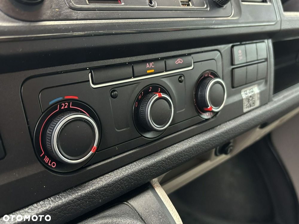 Volkswagen Transporter - 16