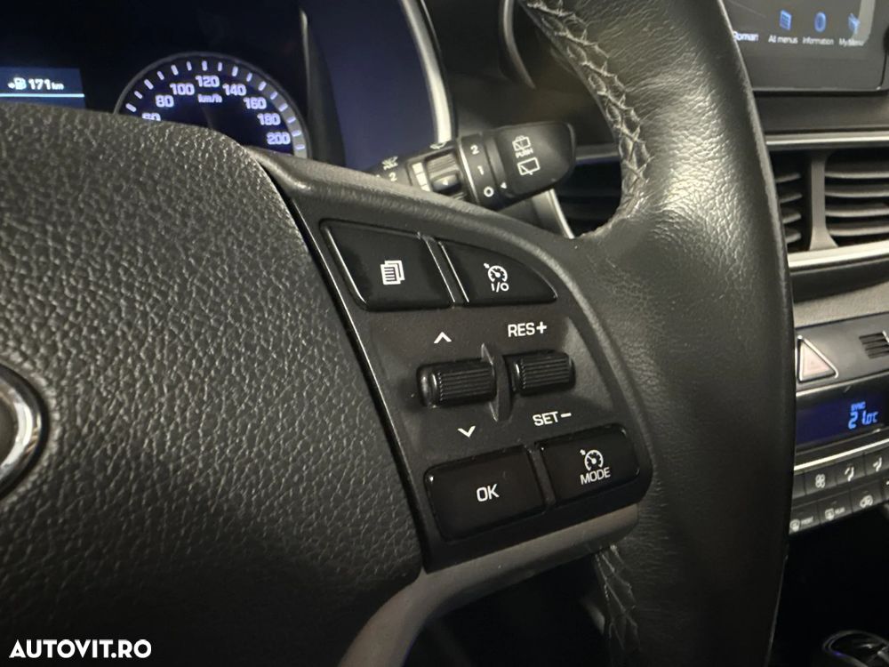 Hyundai Tucson 2.0 CRDI 4WD 6AT Luxury+ - 17