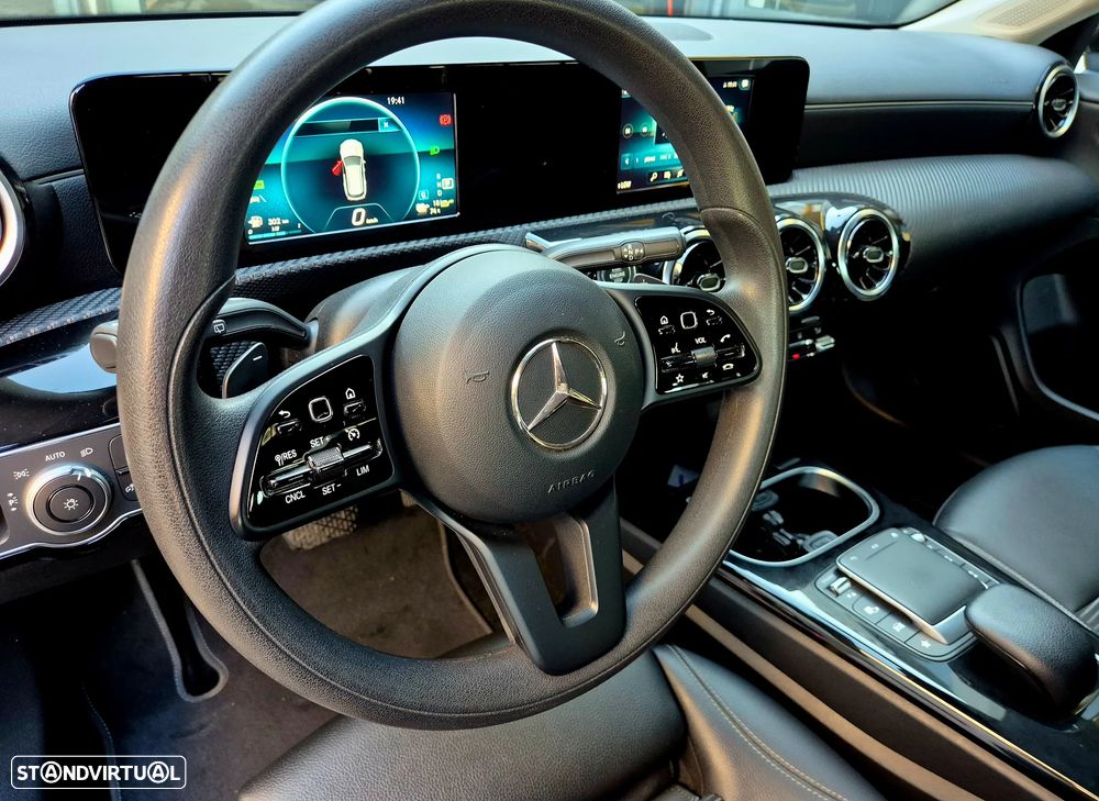 Mercedes-Benz CLA 250 e Shooting Brake Progressive — fotografia 30