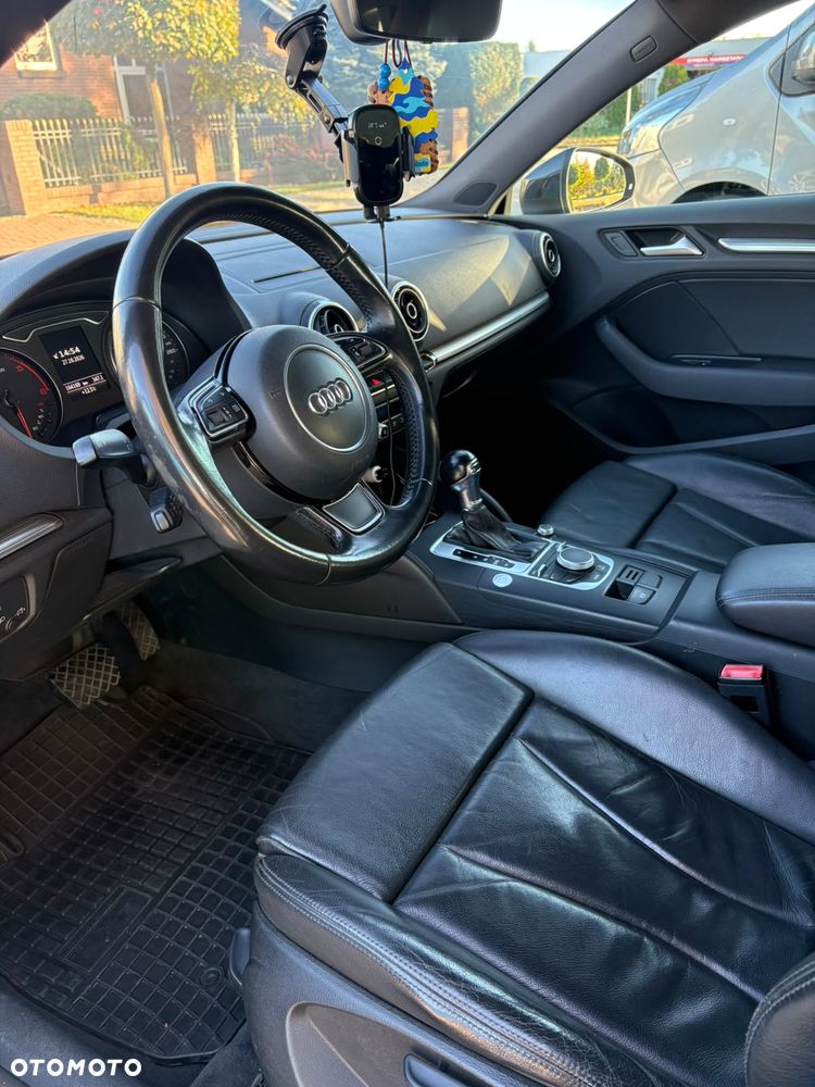 Audi A3 Sportback 2.0 TDI S tronic design - 12