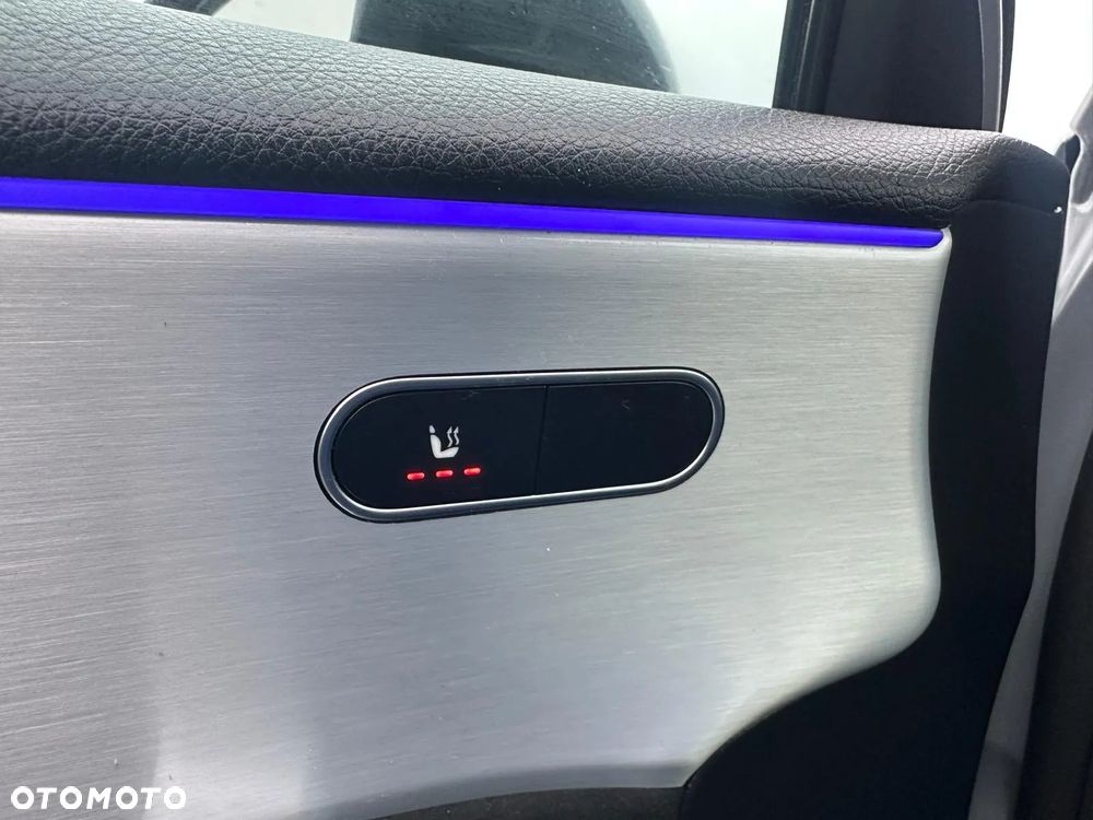 Mercedes-Benz Klasa A 180 d 8G-DCT AMG Line - 16