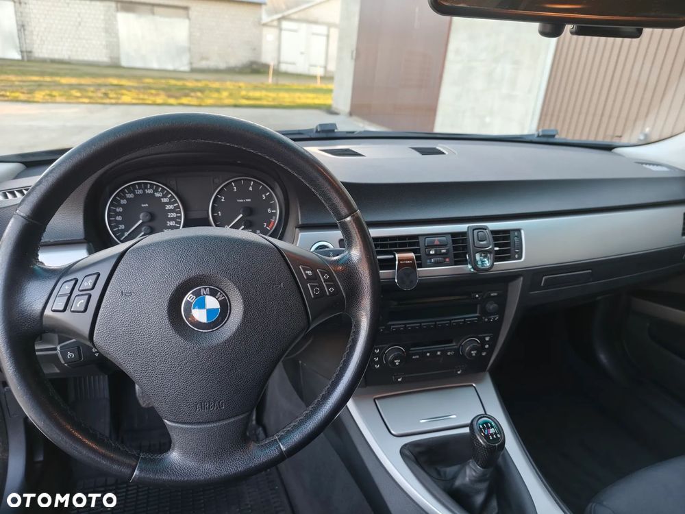 BMW Seria 3 - 15