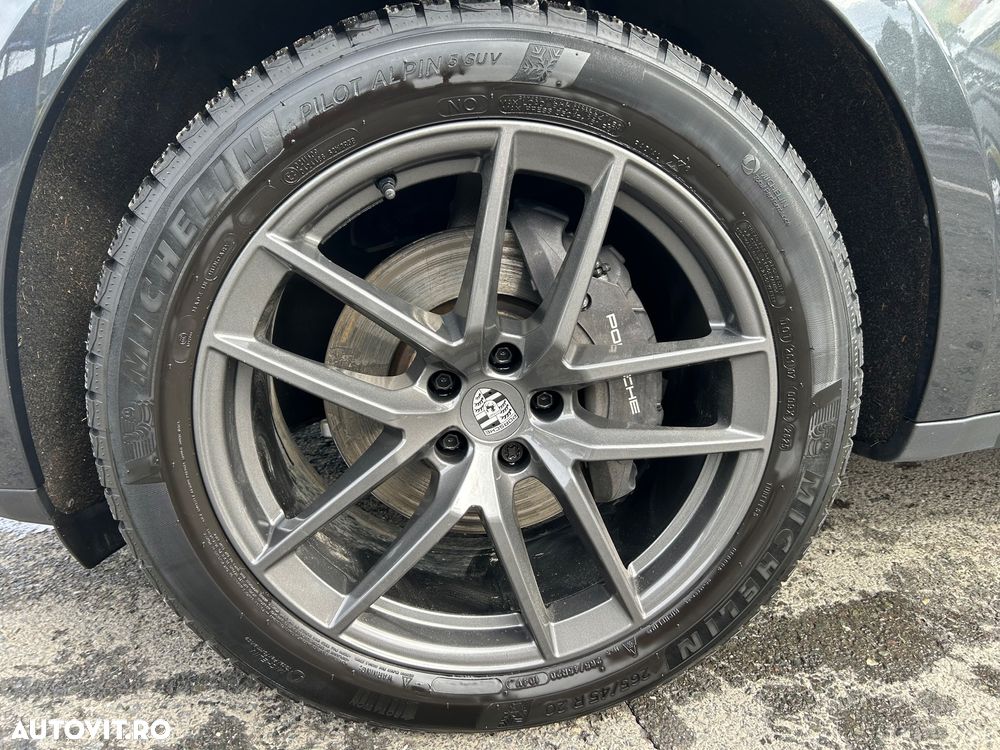 Porsche Macan T - 27