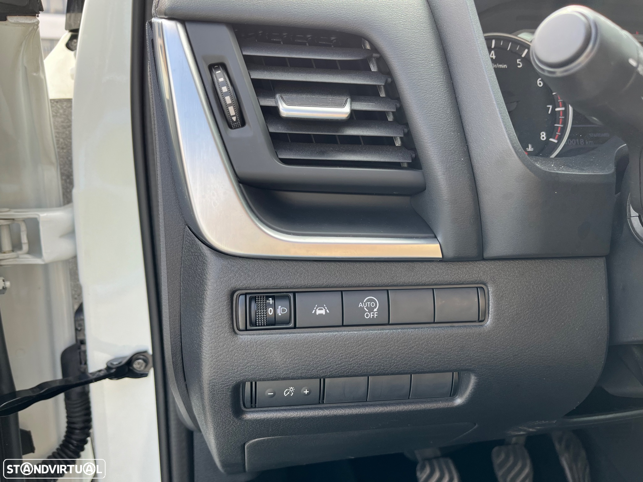 Nissan Qashqai 1.3 DIG-T N-Connecta LED - 25