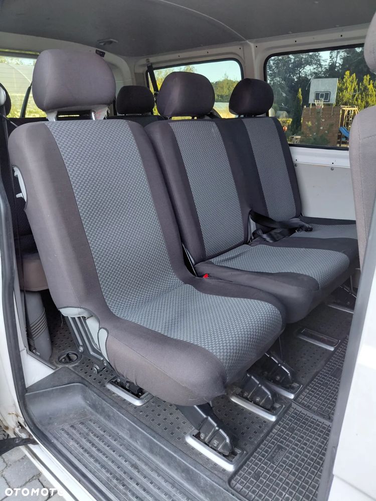Volkswagen Transporter - 9