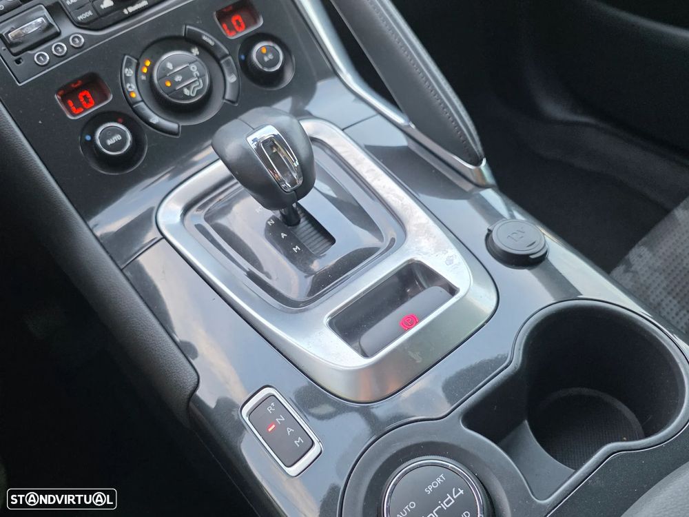 Peugeot 3008 2.0 HDi Hybrid4 - 15