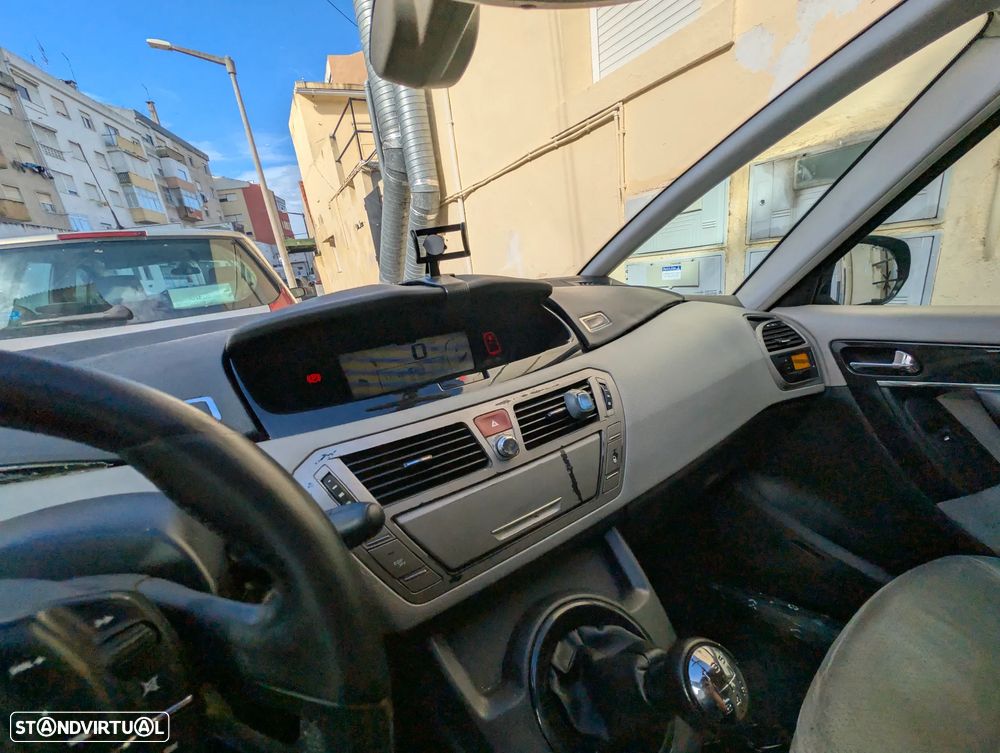 Citroën C4 Grand Picasso - 17
