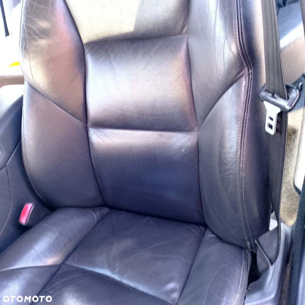 Volvo V70 2.4 Black Edition - 12