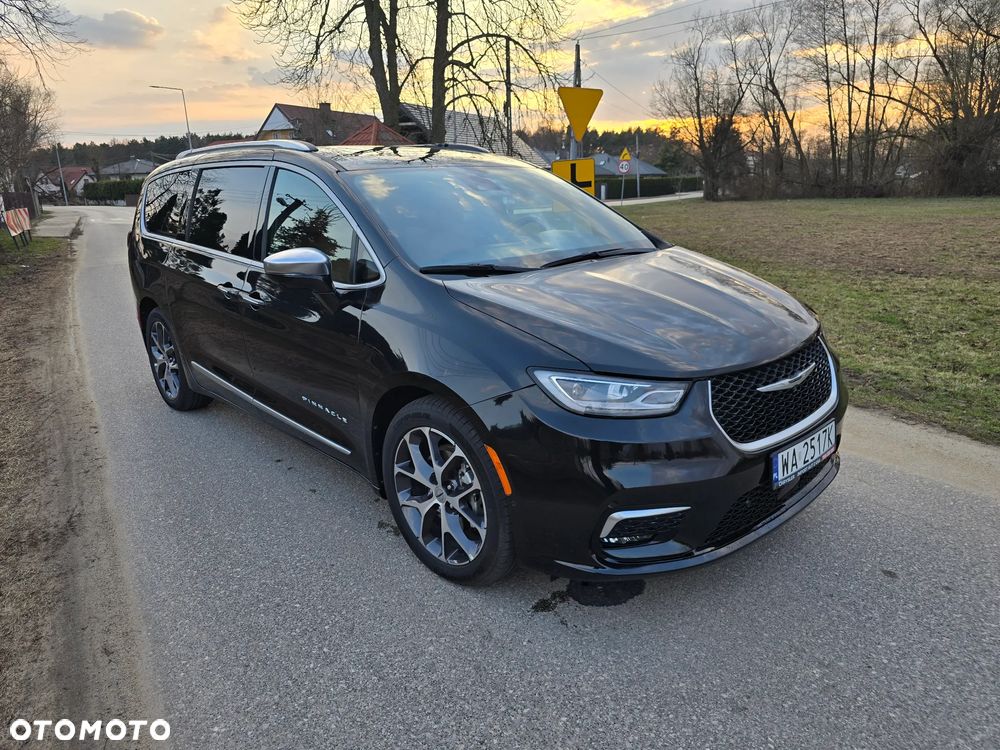 Chrysler Pacifica - 3