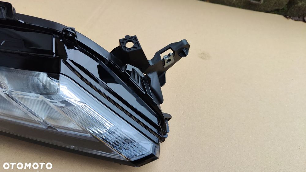 Mitsubishi Eclipse Cross Lift 21- Lampa LED DRL Kierunkowskaz Prawa Oryginał - 5