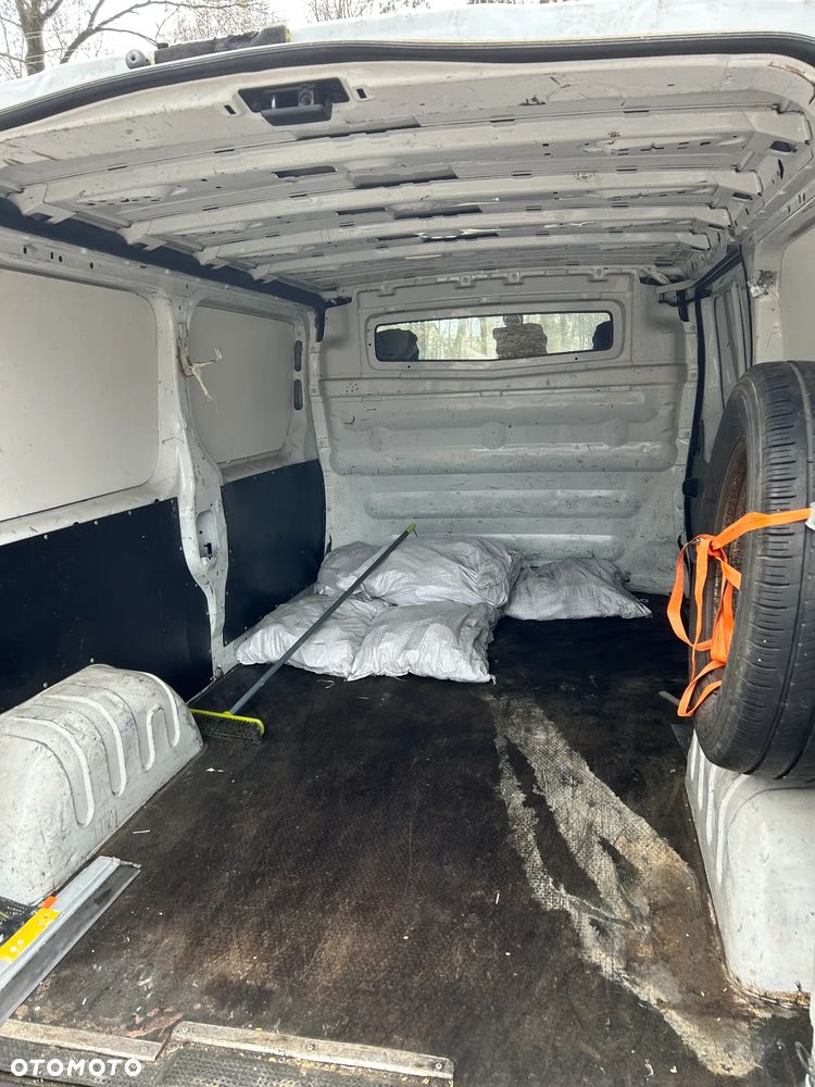 Opel Vivaro - 17