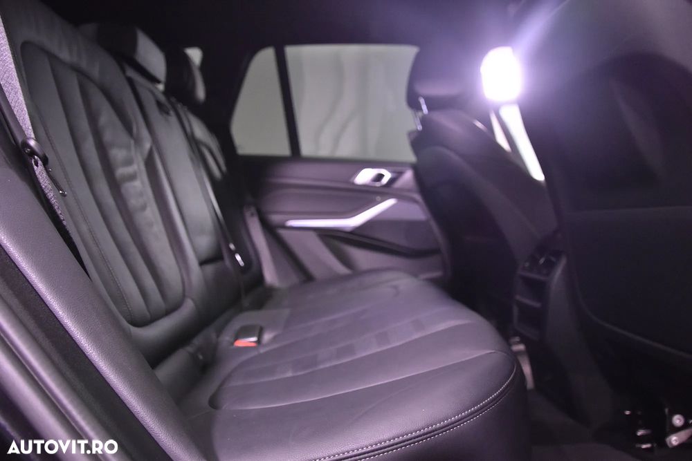 BMW X5 xDrive45e - 12