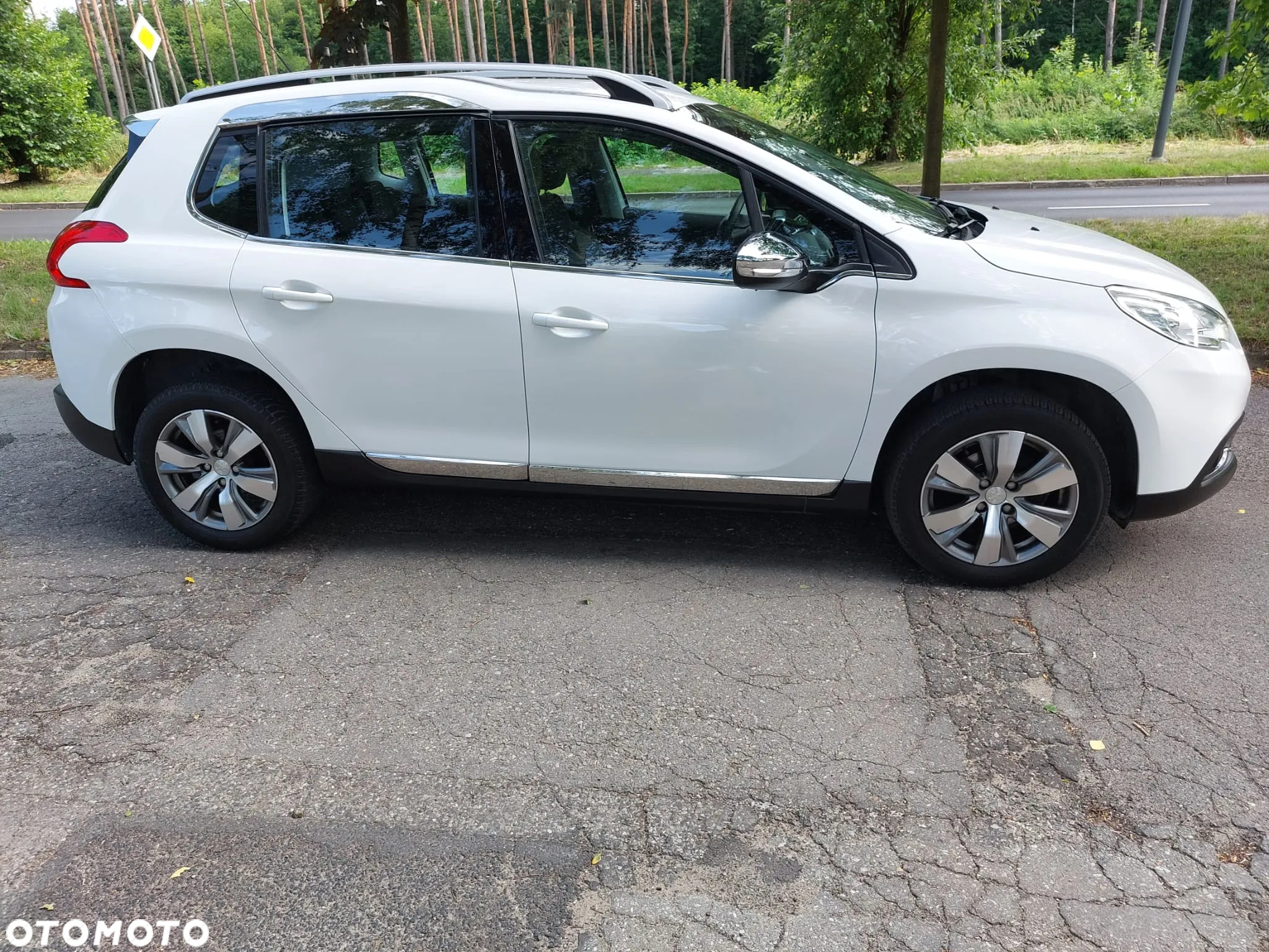Peugeot 2008 PureTech 82 Allure - 12