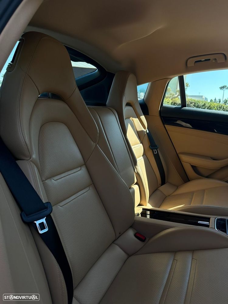 Porsche Panamera - 20