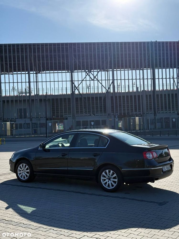 Volkswagen Passat 1.8 TSI Comfortline - 10