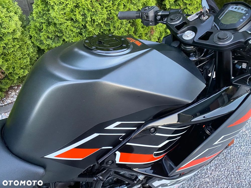 KTM RC 125 - 22
