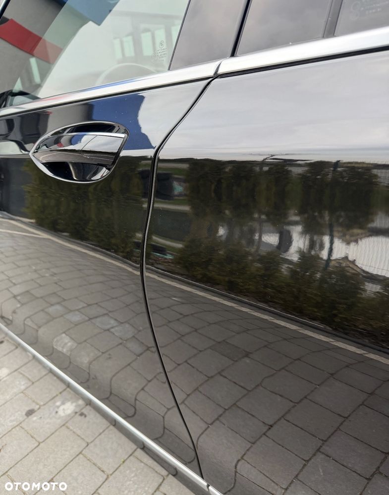 BMW Seria 7 740Li - 34