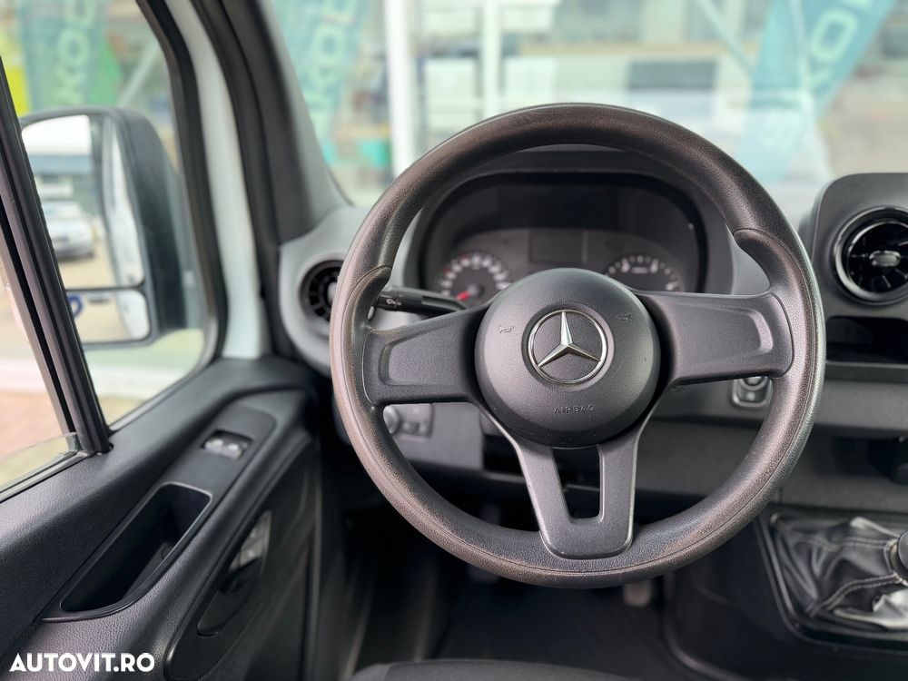 Mercedes-Benz Sprinter 906.235 Sasiu cabina dubla - 19