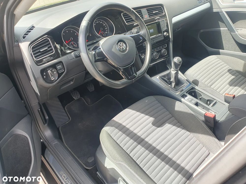 Volkswagen Golf 1.2 TSI BMT Trendline Perfectline - 10