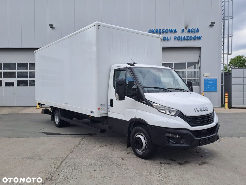 Iveco 70C18 Automat | Kontener 15EP | Winda 1t | Niski przebieg |