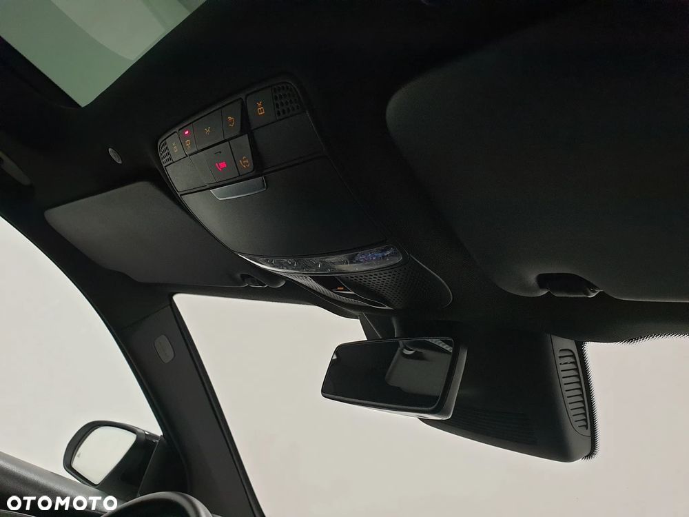 Mercedes-Benz GLC 220 d 4Matic 9G-TRONIC AMG Line Plus - 34