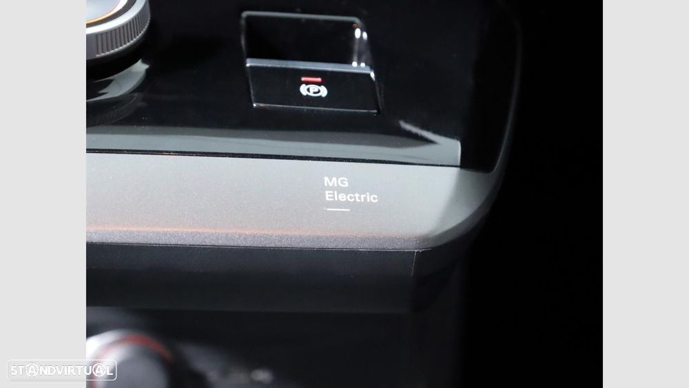 MG MG4 64 kWh XPower - 18