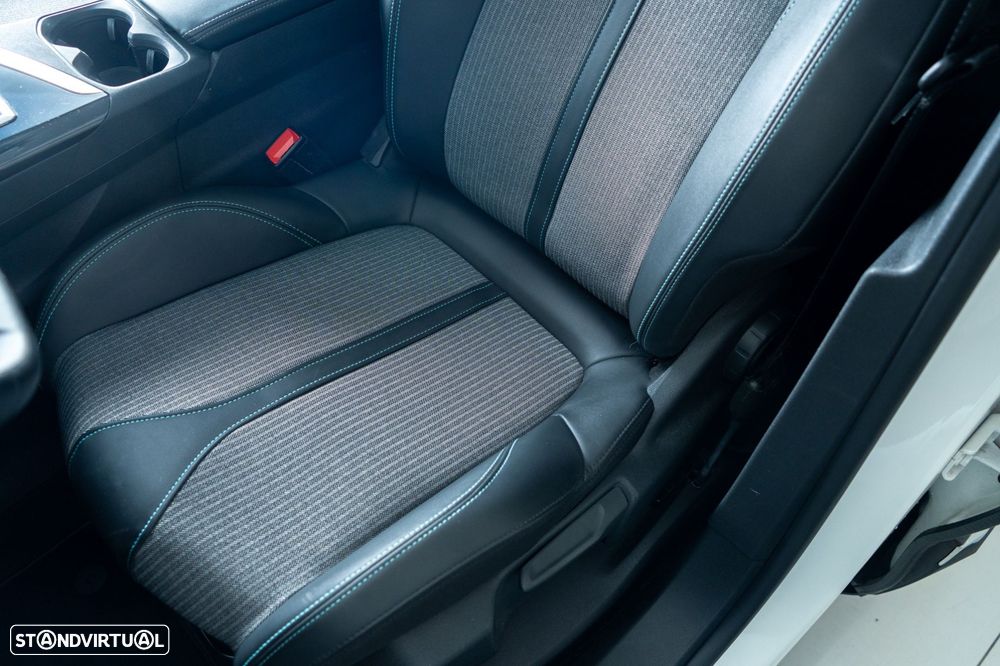 Peugeot 3008 1.6 Hybrid Allure Pack e-EAT8 - 15