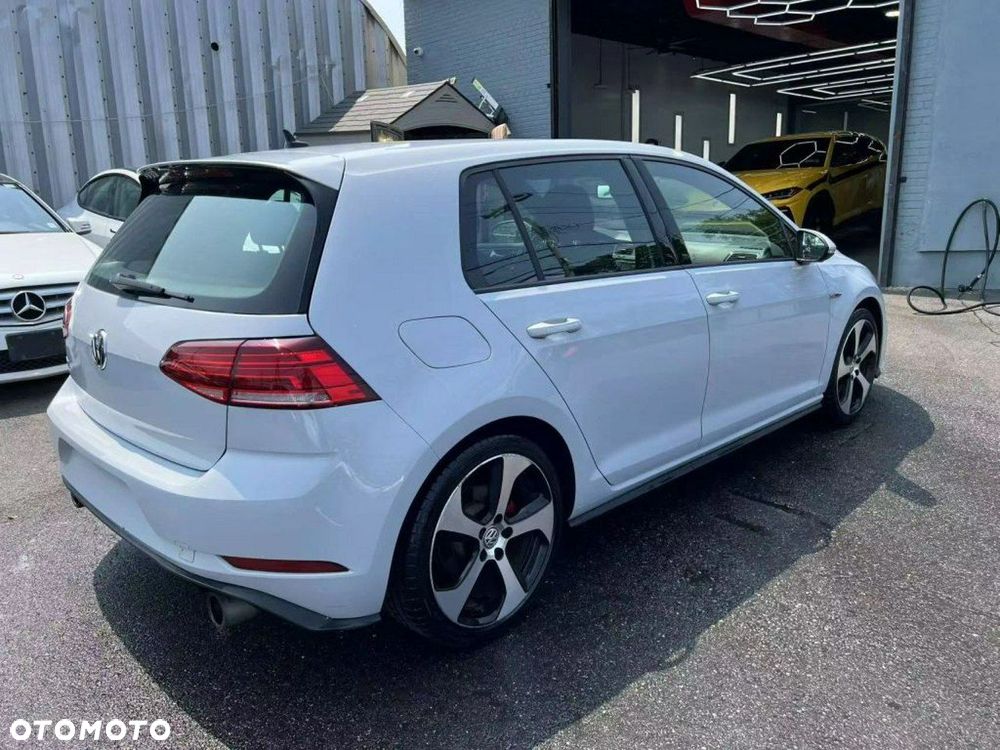 Volkswagen Golf 2.0 TSI GTI DSG - 4