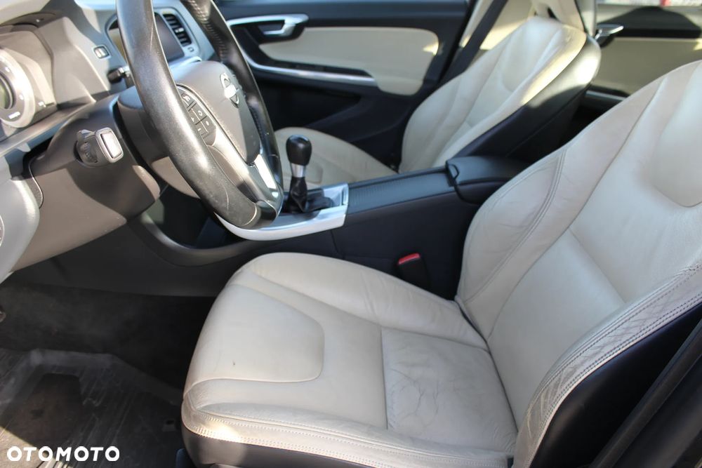 Volvo S60 ver-summum - 11