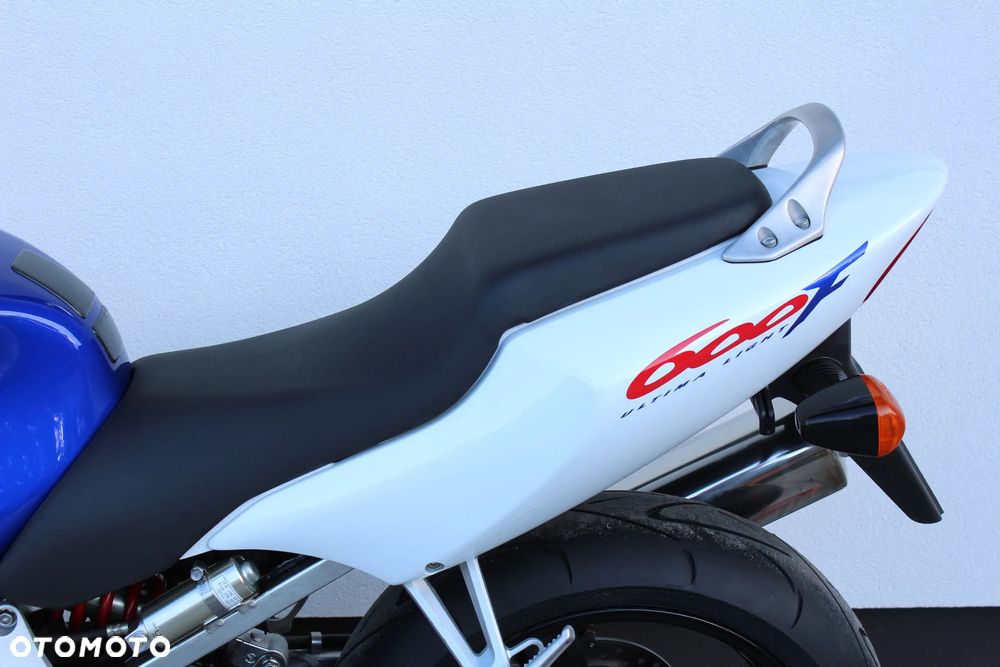 Honda CBR - 23