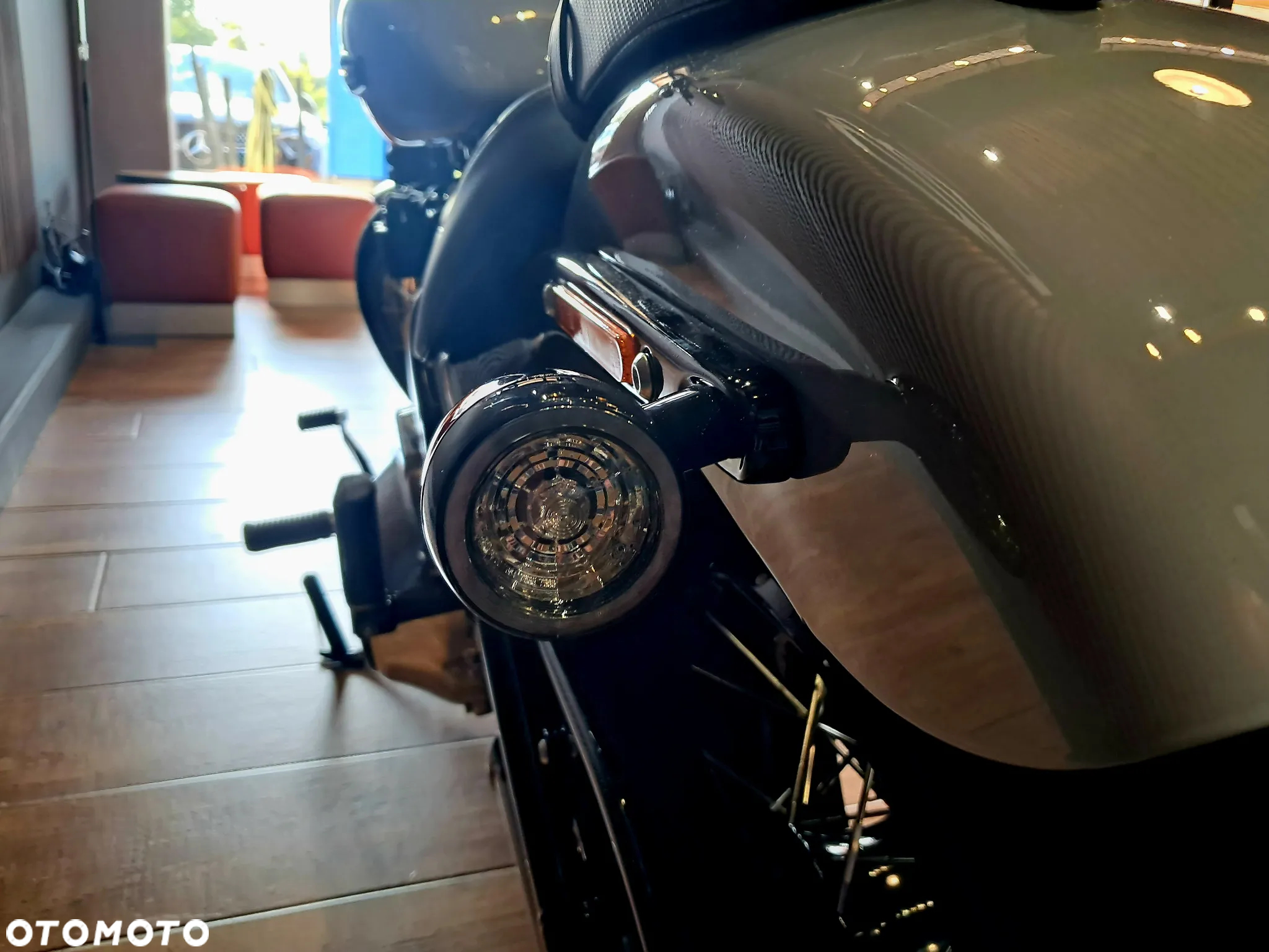 Harley-Davidson Softail Street Bob - 10