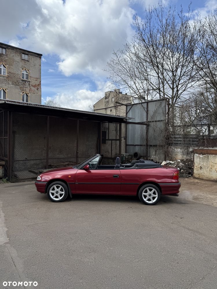 Opel Astra 1.8 16V Dream - 2