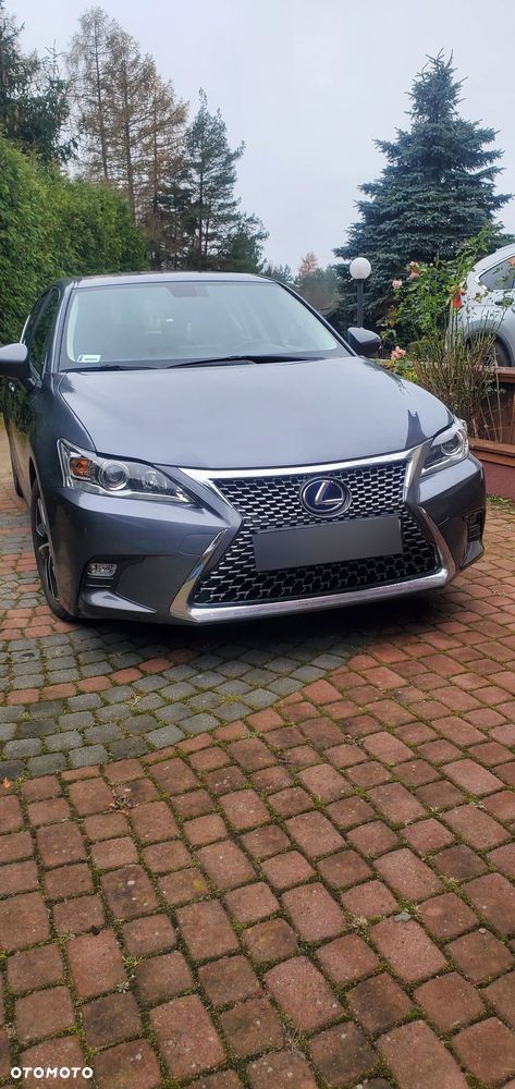Lexus CT - 12
