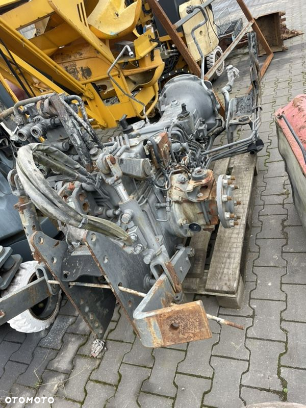 Massey 374-3635V most przedni - 3