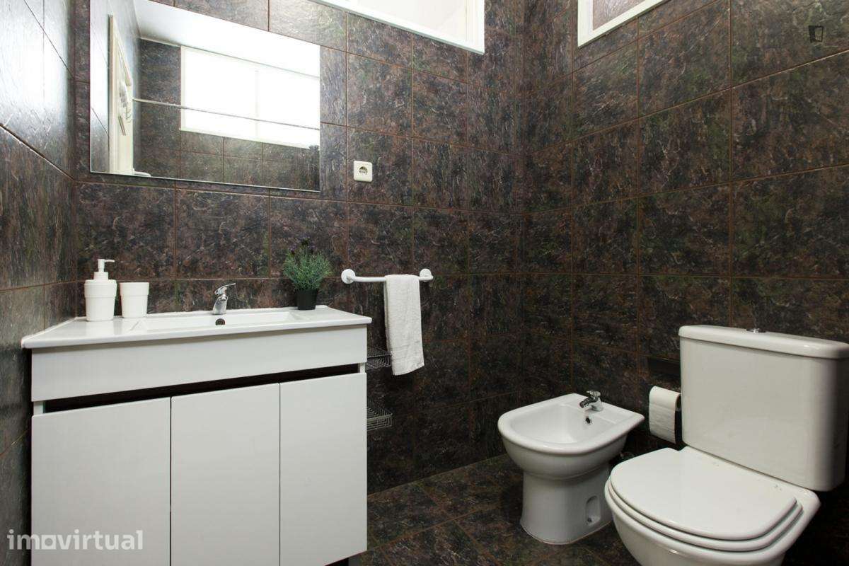Quarto - localizado em Campanhã Porto - Grande imagem: 5/21