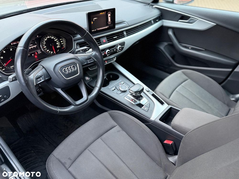 Audi A4 Avant 2.0 TDI ultra S tronic - 10