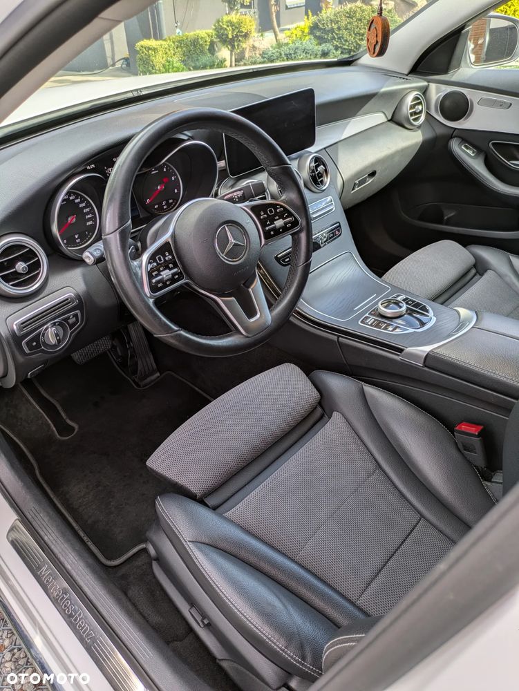Mercedes-Benz Klasa C 220 d 9G-TRONIC Avantgarde - 12
