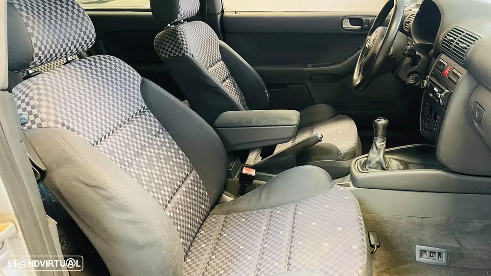 Audi A3 1.8 Sport Turbo - 12