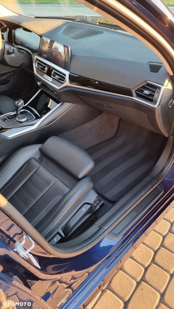 BMW Seria 3 320d - 22