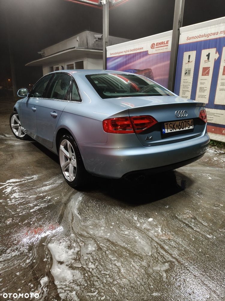 Audi A4 Limousine - 3