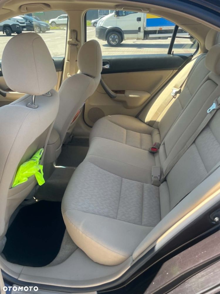 Honda Accord 2.0 Executive - 8