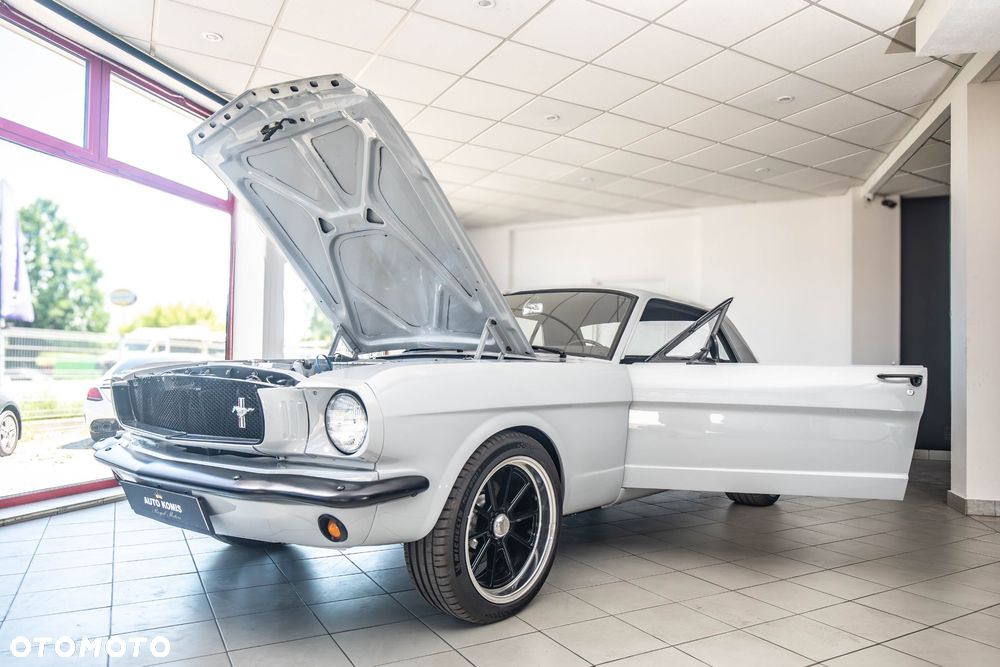 Ford Mustang - 20