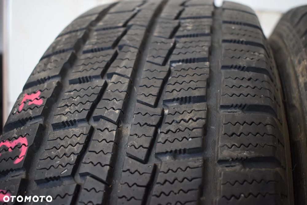 R16C 215/65 Hankook Winter RW06 Cena za parę - 2