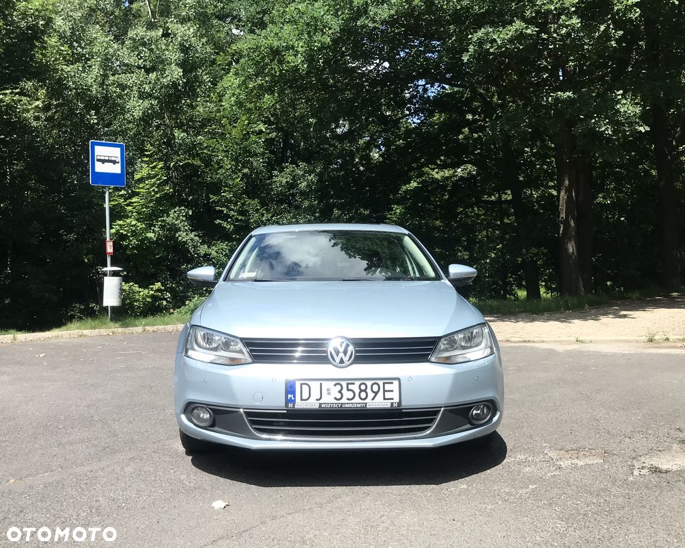 Volkswagen Jetta 1.6 TDI Highline DSG - 5