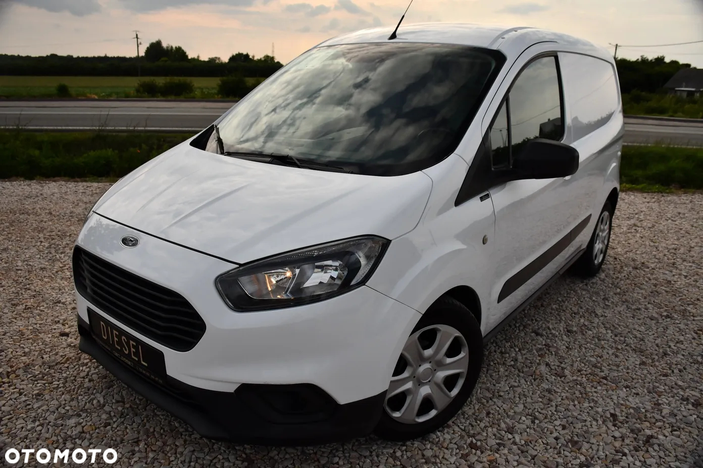 Ford Transit Courier - 6