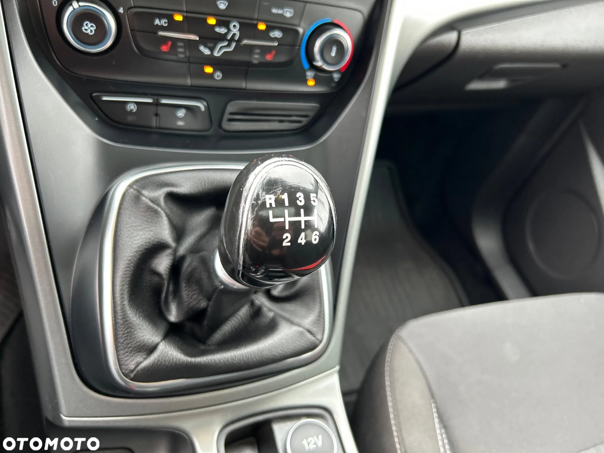Ford Kuga 1.5 EcoBoost 2x4 Black & Silver - 16