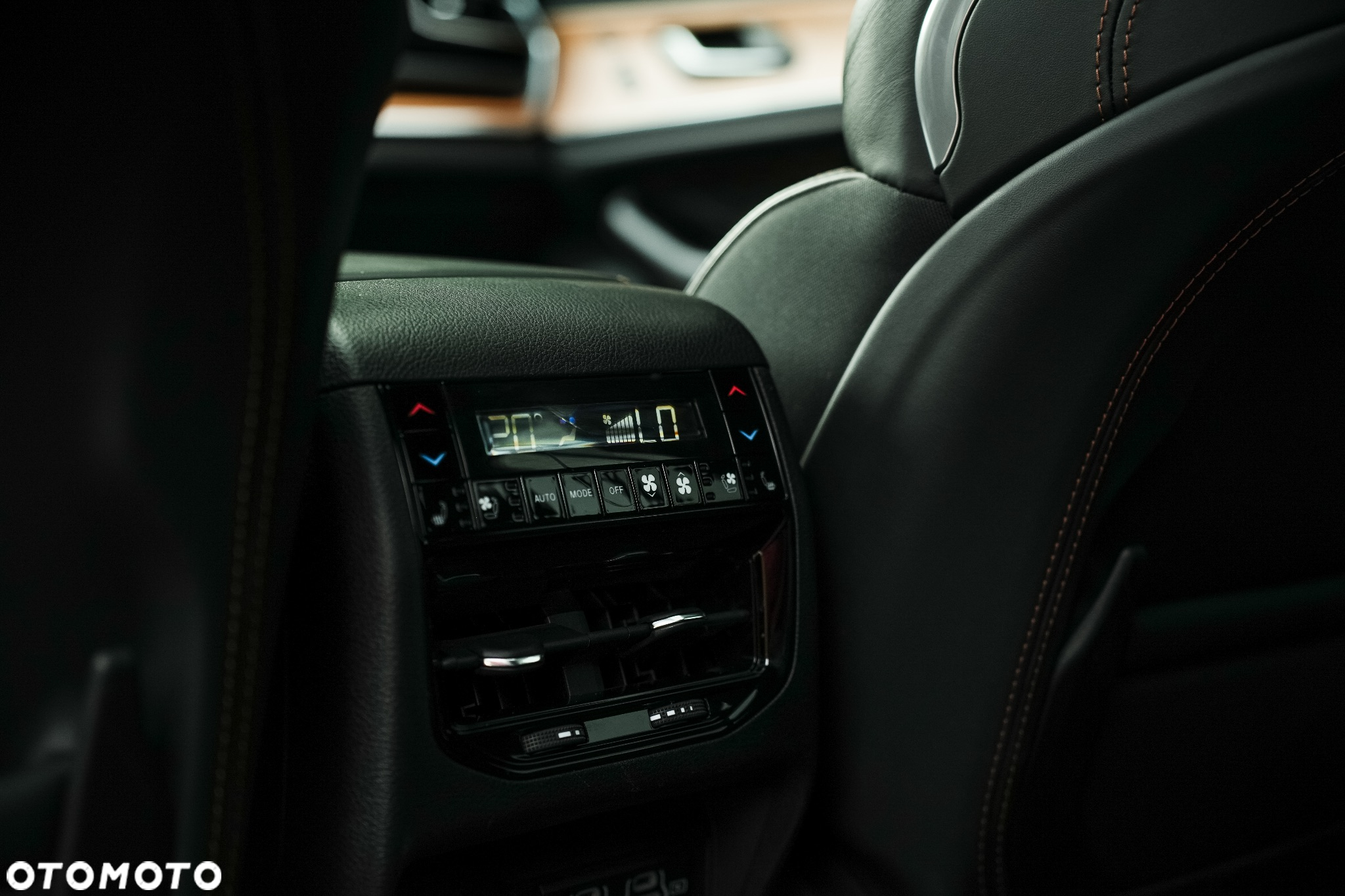 Jeep Grand Cherokee - 10